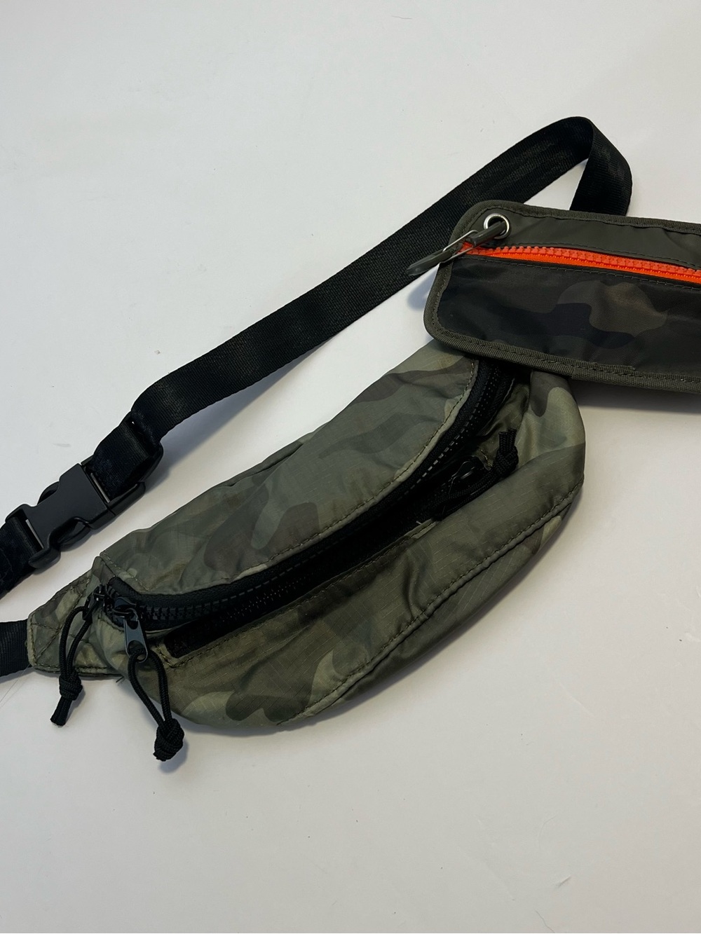 Old Navy Olive Camo Kids Waist Pack with Orange Zip and Wallet